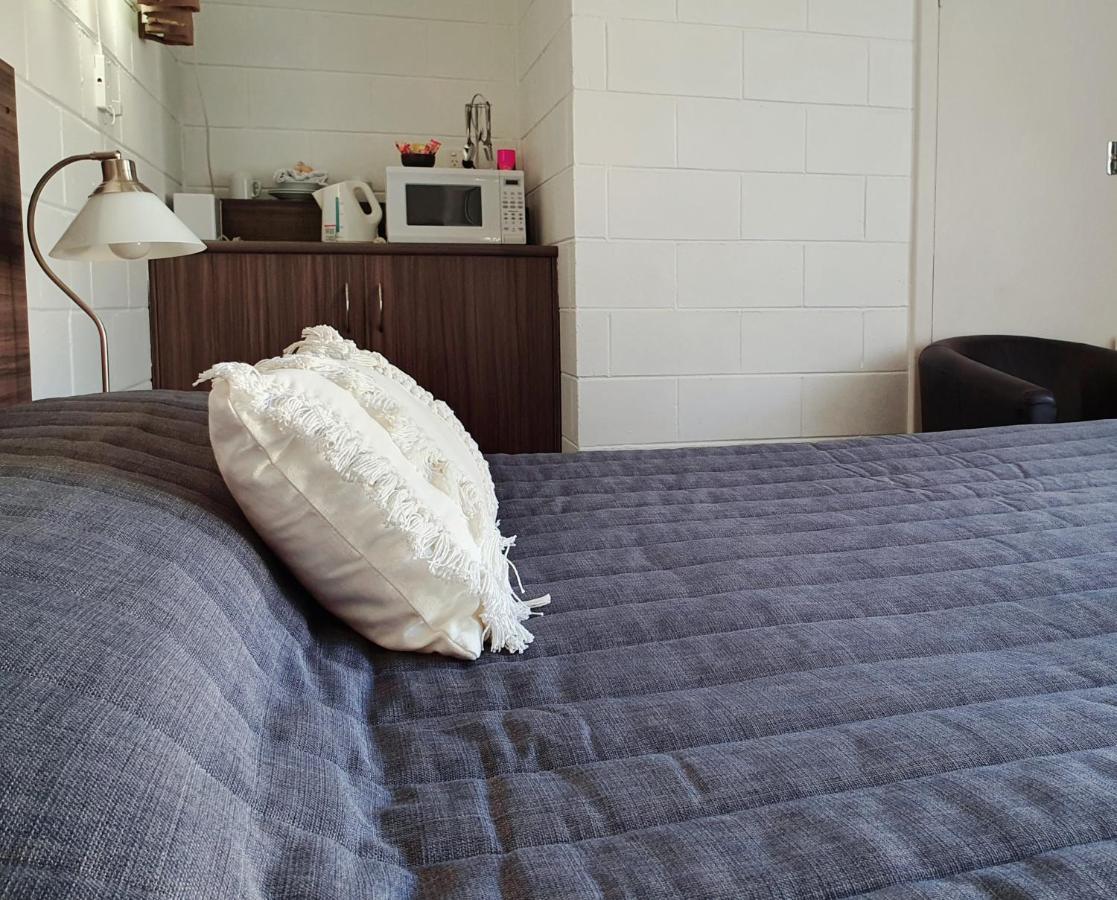 Motel Riverbend テーレム・ベンド エクステリア 写真