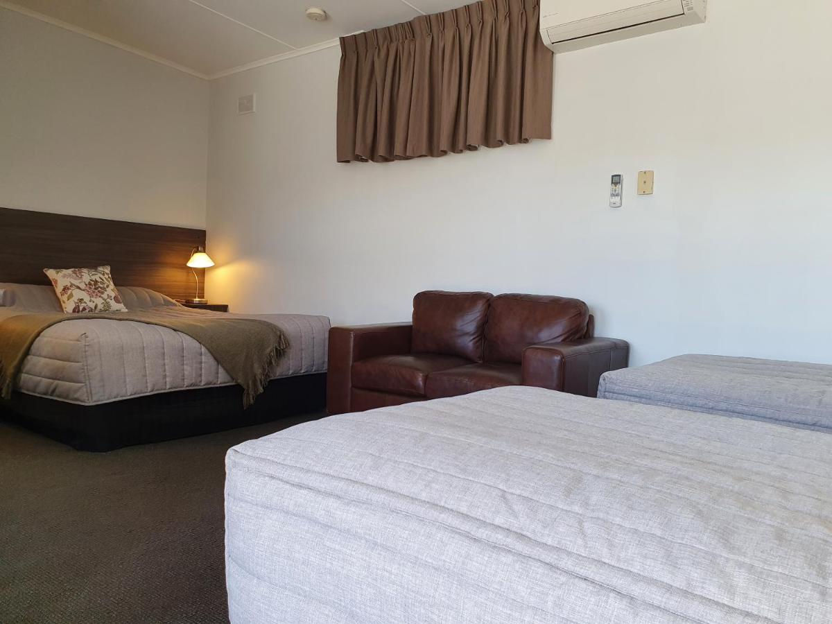 Motel Riverbend テーレム・ベンド エクステリア 写真