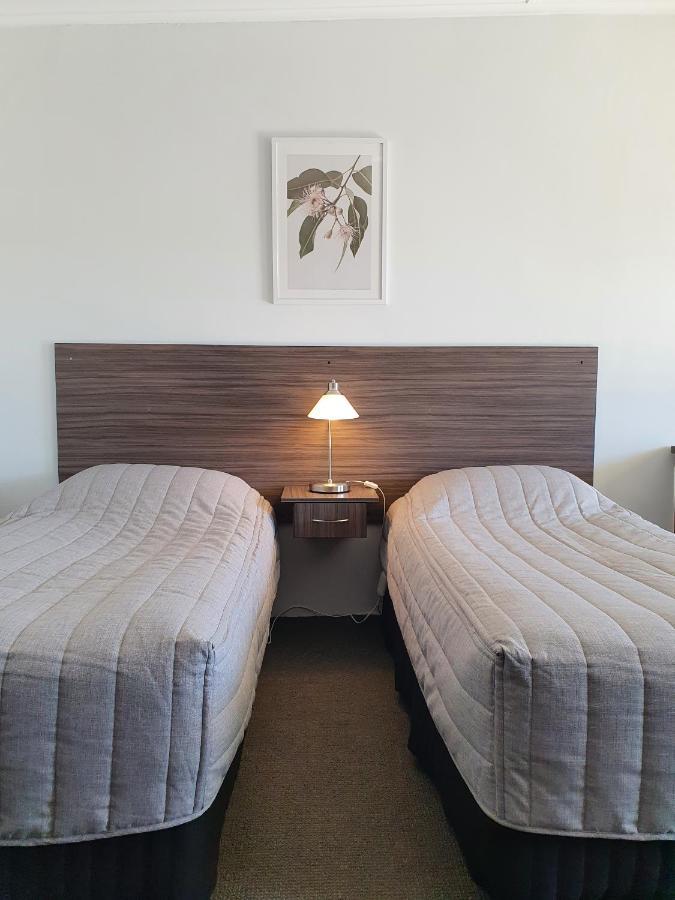 Motel Riverbend テーレム・ベンド エクステリア 写真