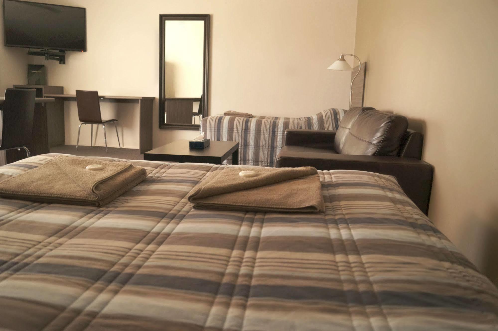 Motel Riverbend テーレム・ベンド エクステリア 写真