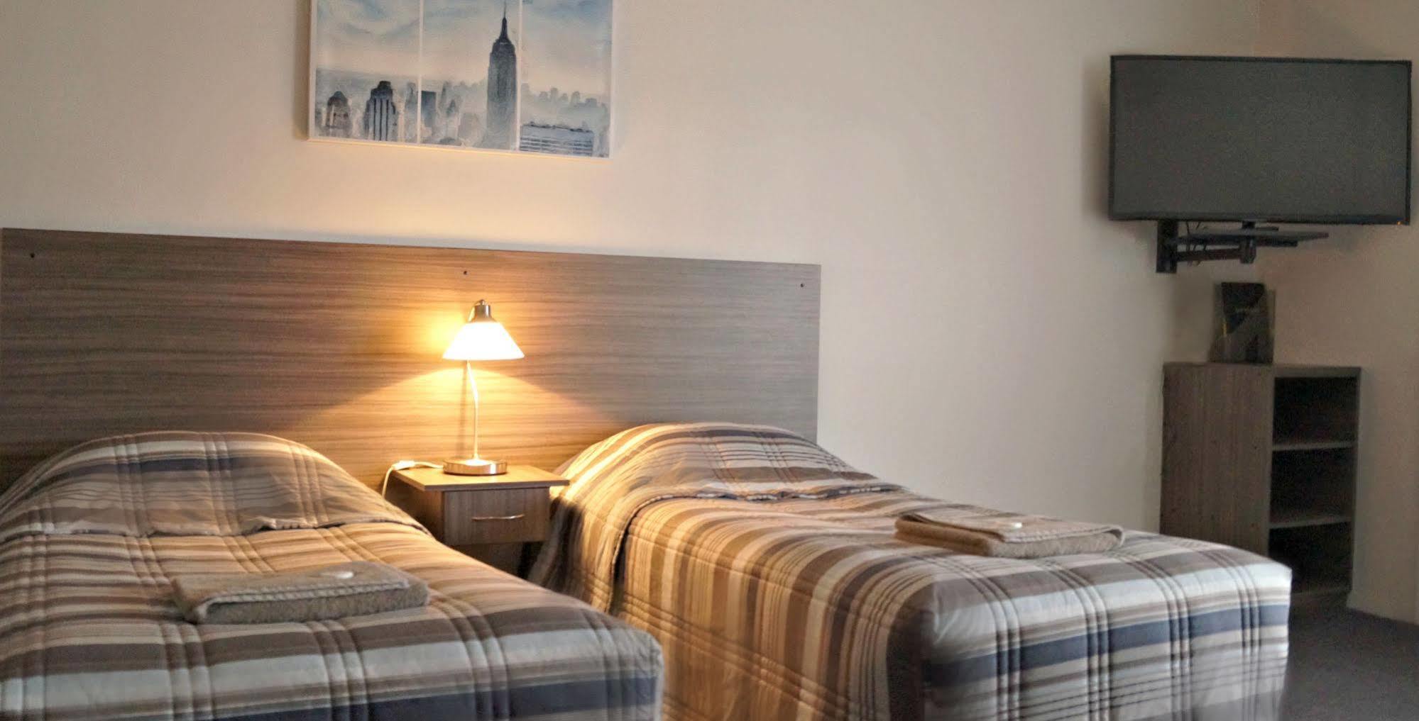 Motel Riverbend テーレム・ベンド エクステリア 写真